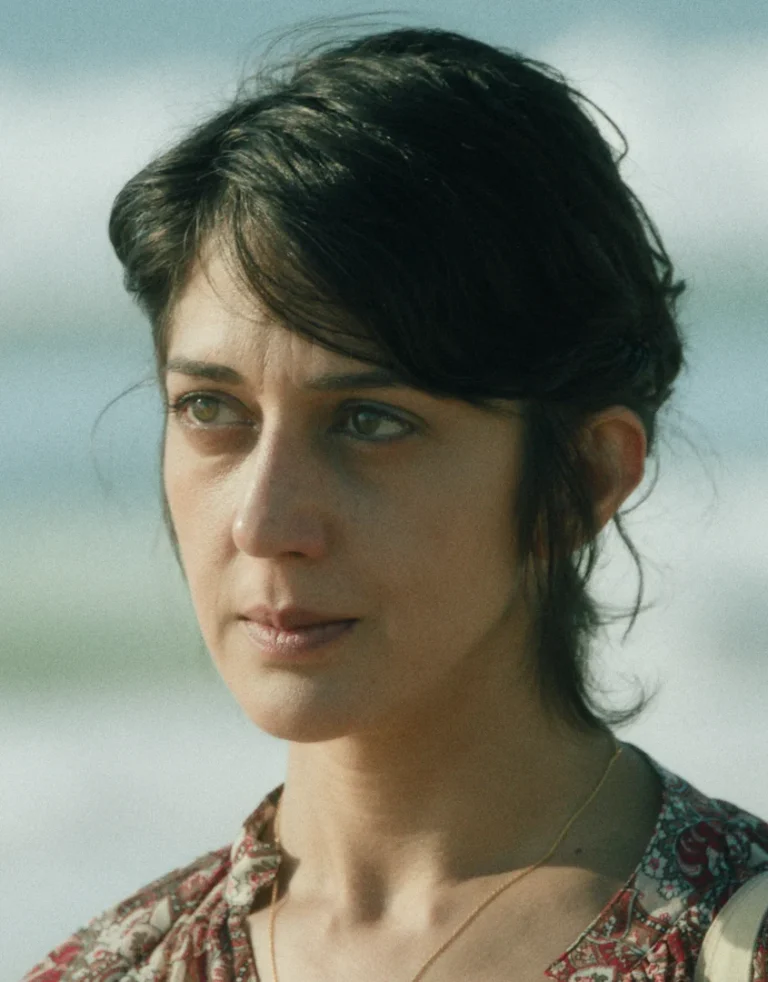 Lire la suite à propos de l’article L&rsquo;étrangère